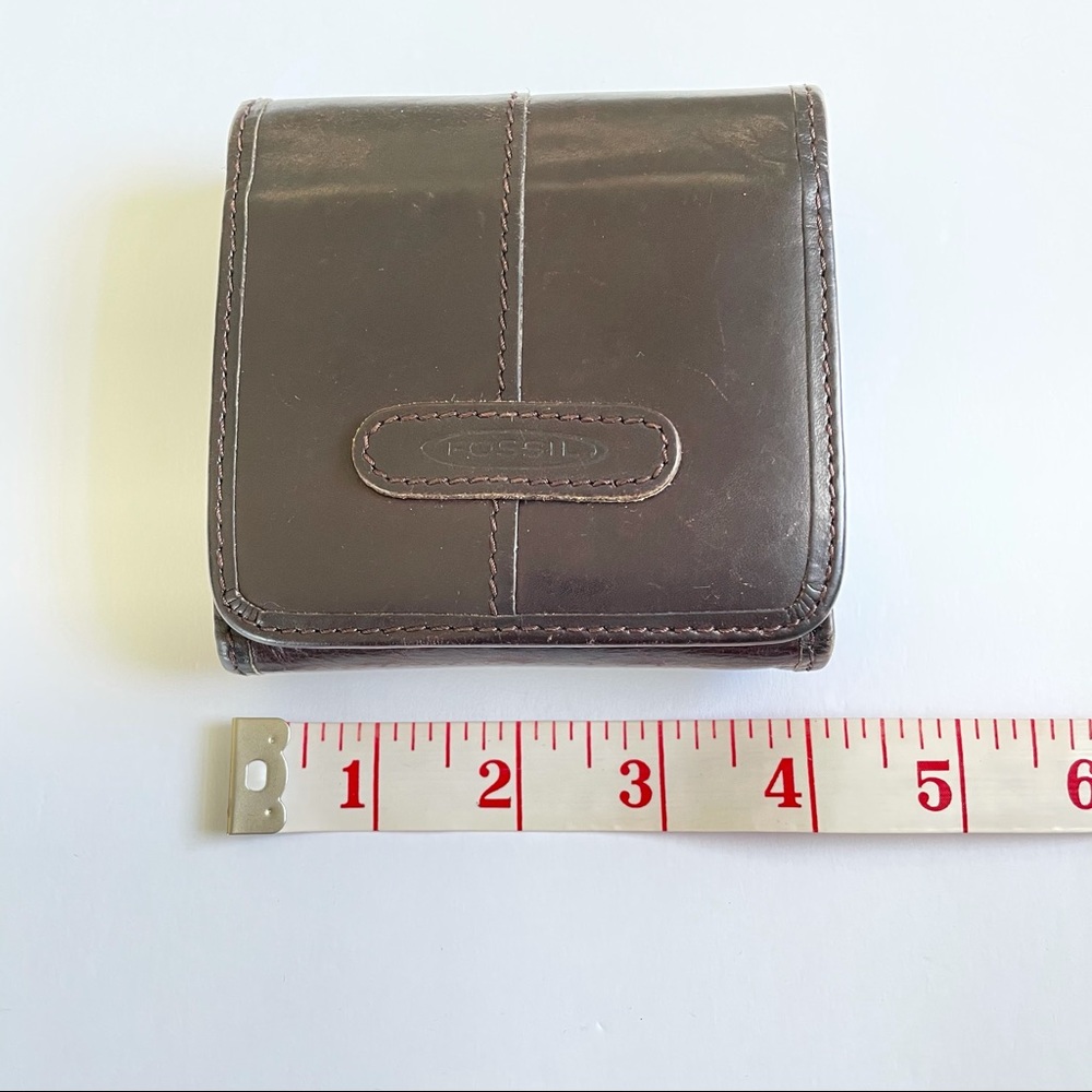 Fossil Brown Essential Leather Wallet - Picture 9 of 14